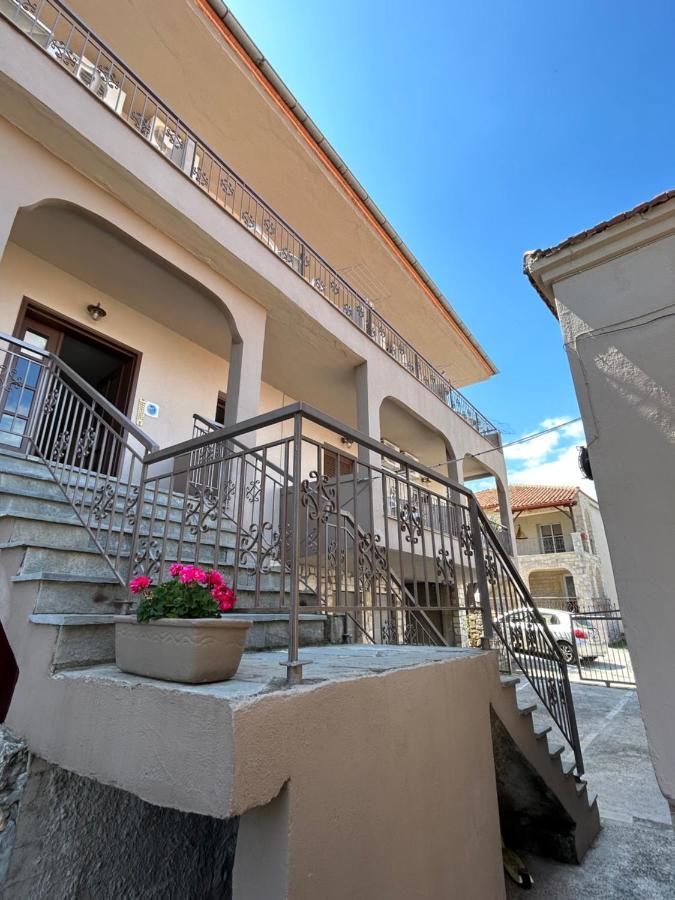 Christopher Apartments Afytos Exterior photo